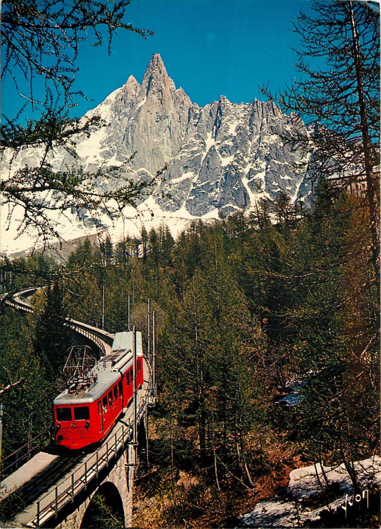 CPSM Le Massif du Mont Blanc (H Sav) Le chemin de Fer du Montenvers et le Dru (3 754 m)