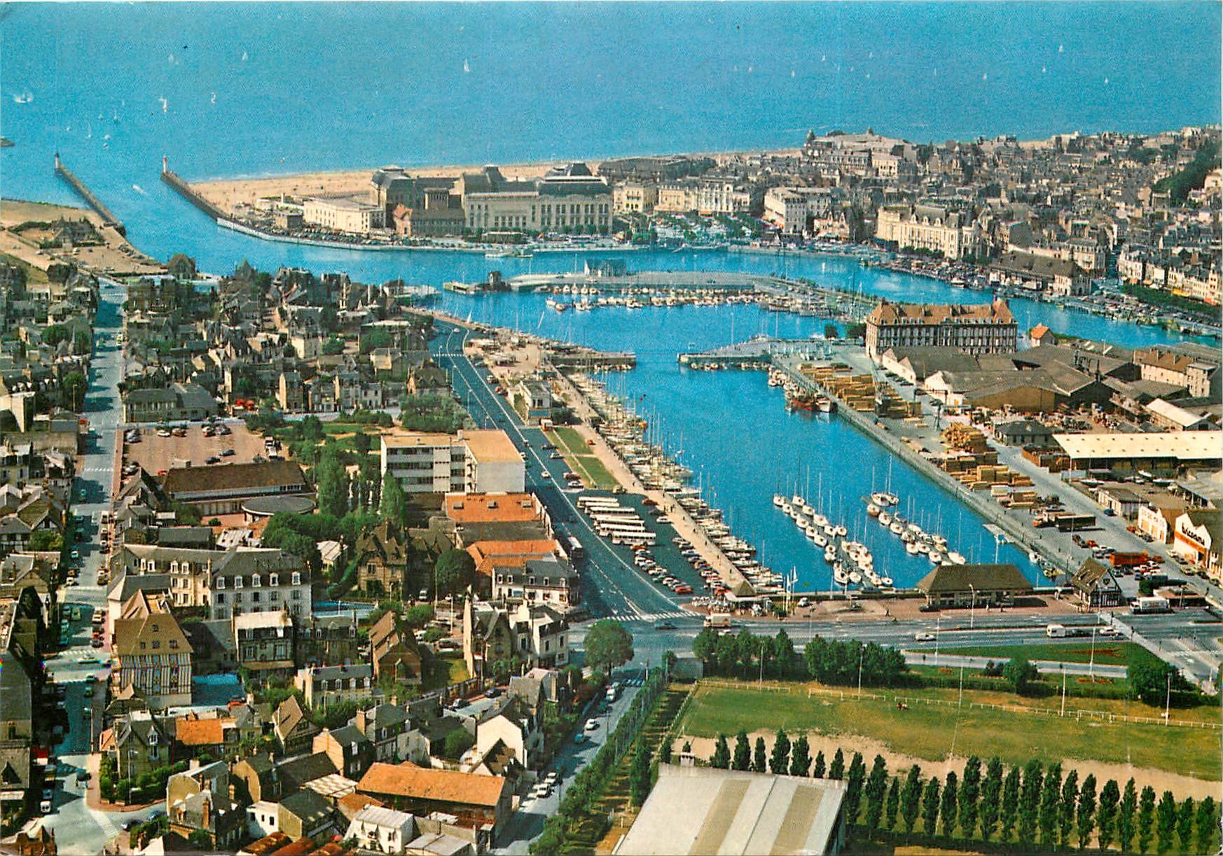 La Côte Fleurie — Vue générale du Port — Éditeur Artaud Frères, n° 240