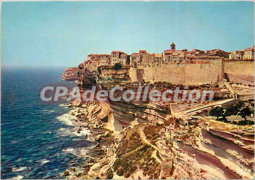 Bonifacio — La haute ville entourée de remparts — Editions Diplon