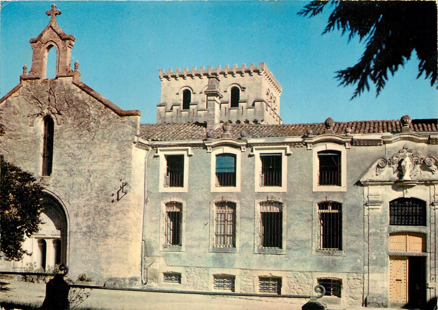 CPSM Auros (Gironde) Abbaye Cistrcienne Sainte Marie du Rivet