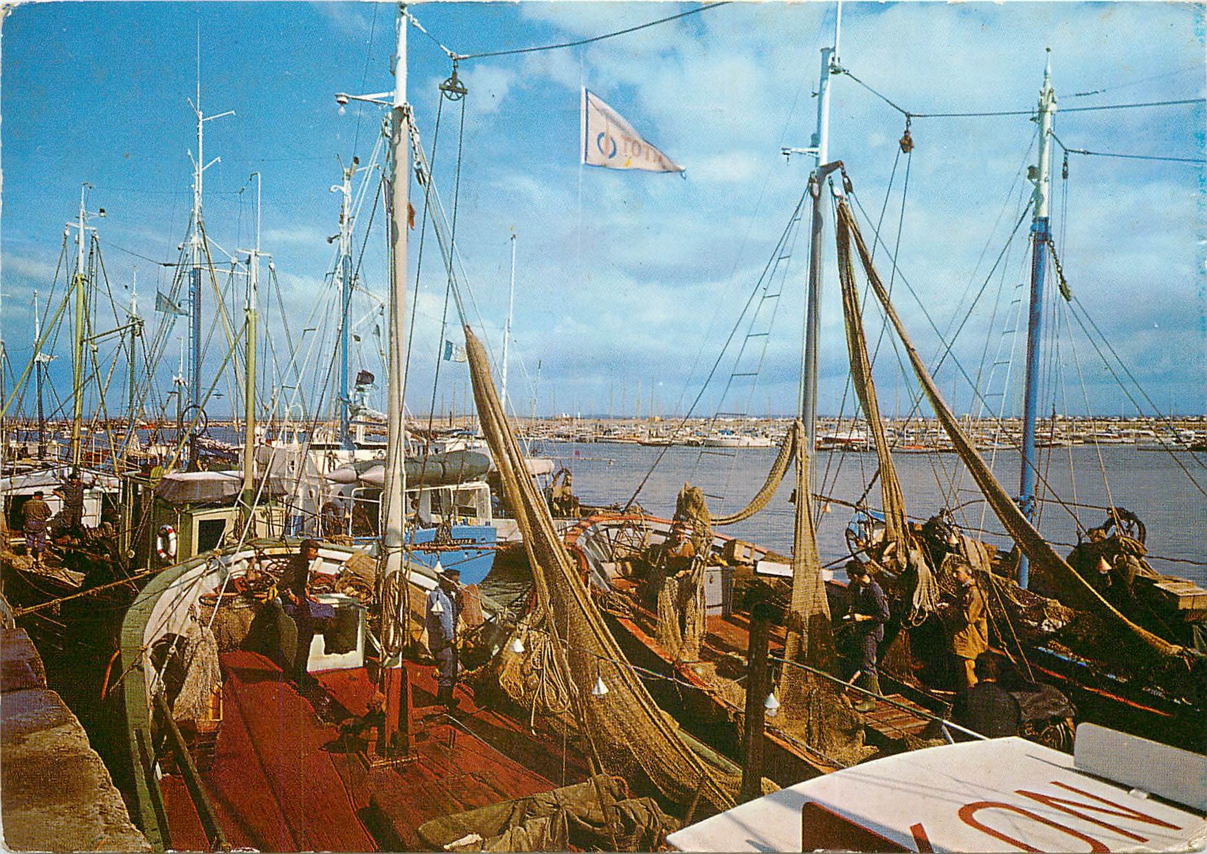 Arcachon — Les bateaux de pêche et le port de plaisance — Les Éditions du Gabier