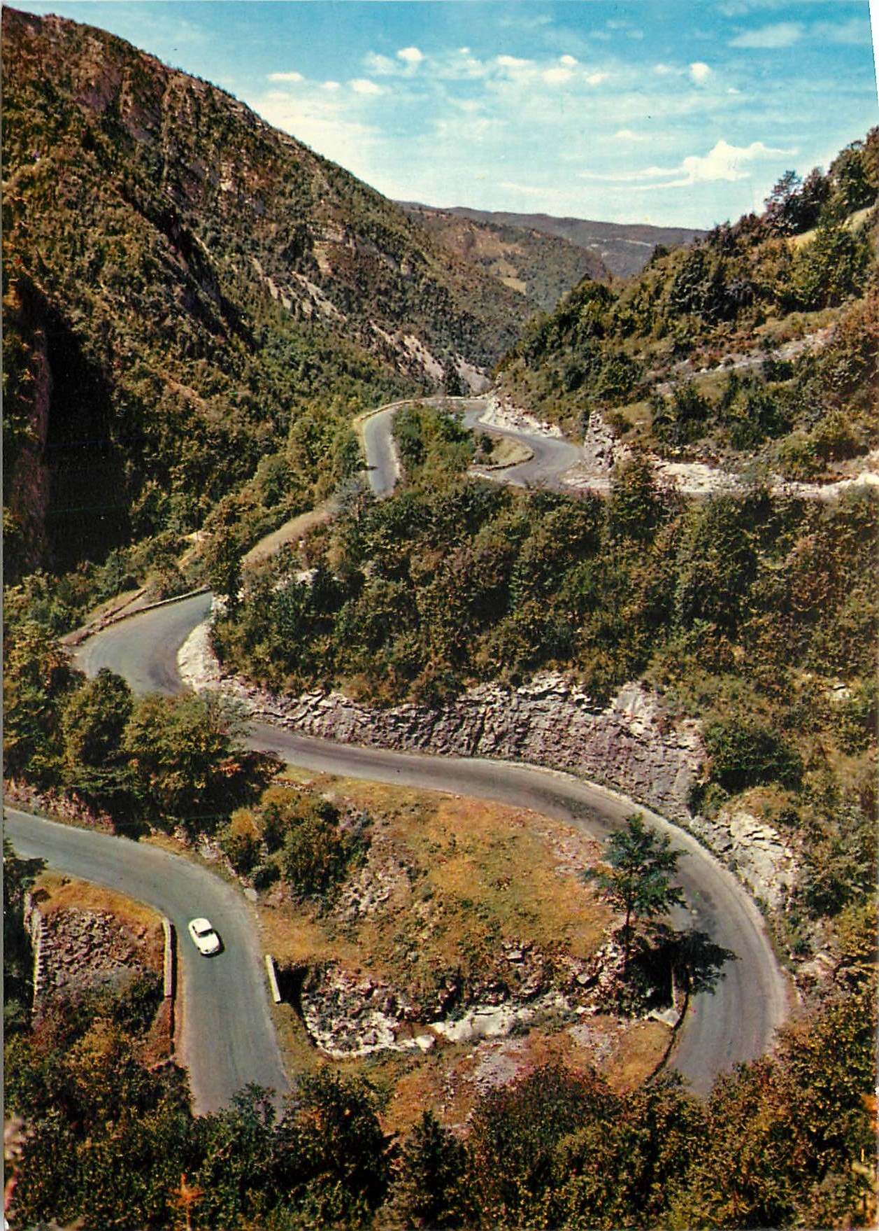 CPSM La Franche Comte Pittoresque Route de Saint Claude La Faucille par Mijoux les Lacets de Septmon