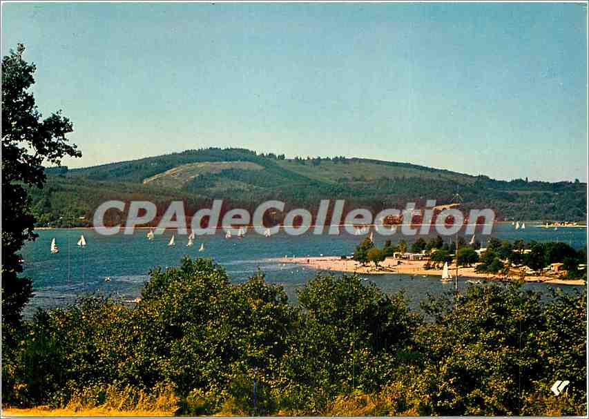 CPSM Le Limousin Touristique Entre Royeres et Peyrat le chateau le Lac de Vassiveires au fond le vil