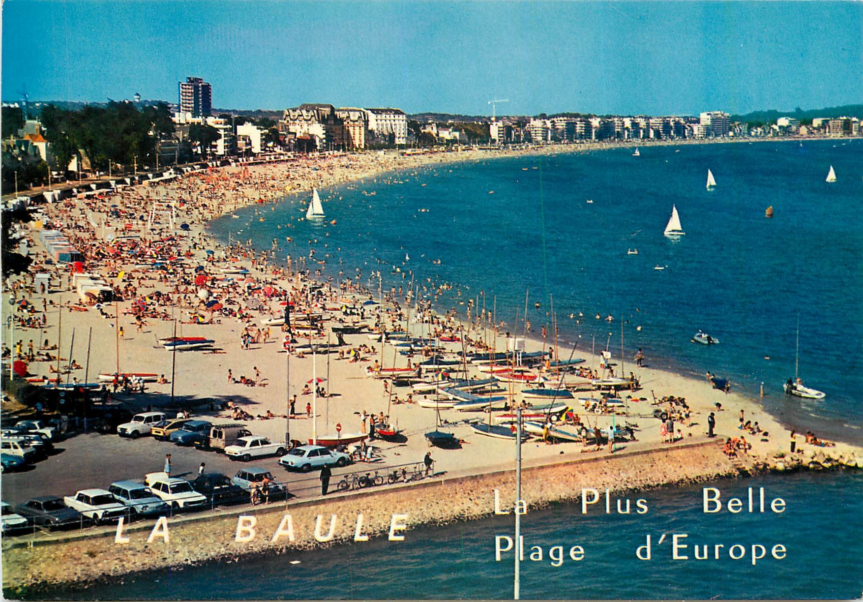 CPSM La Cote la Baule La Plus Belle Plage d'Europe depuis l'entree du Port