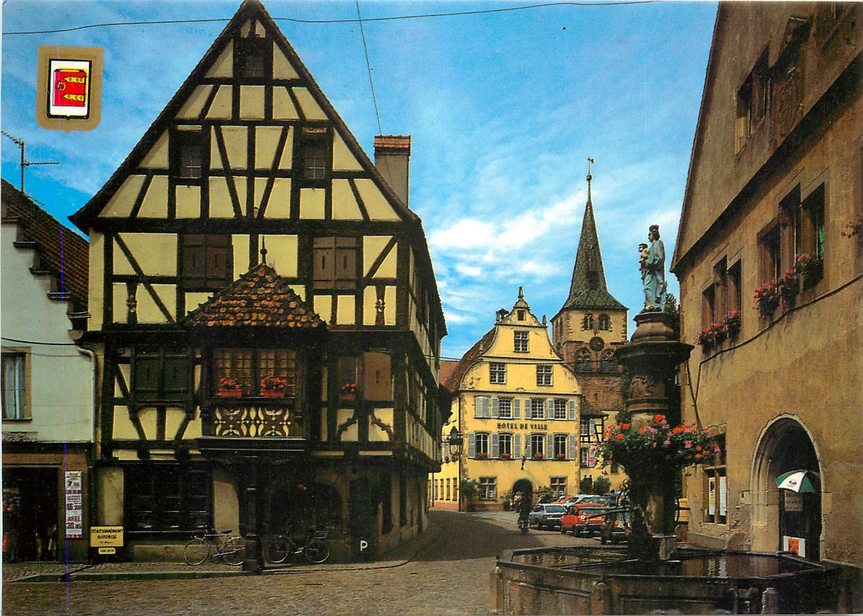 CPSM Alsace (France) Turckheim (Haut Rhin) Place Turenne et sa Fontaine Ste Anna (1408 m)