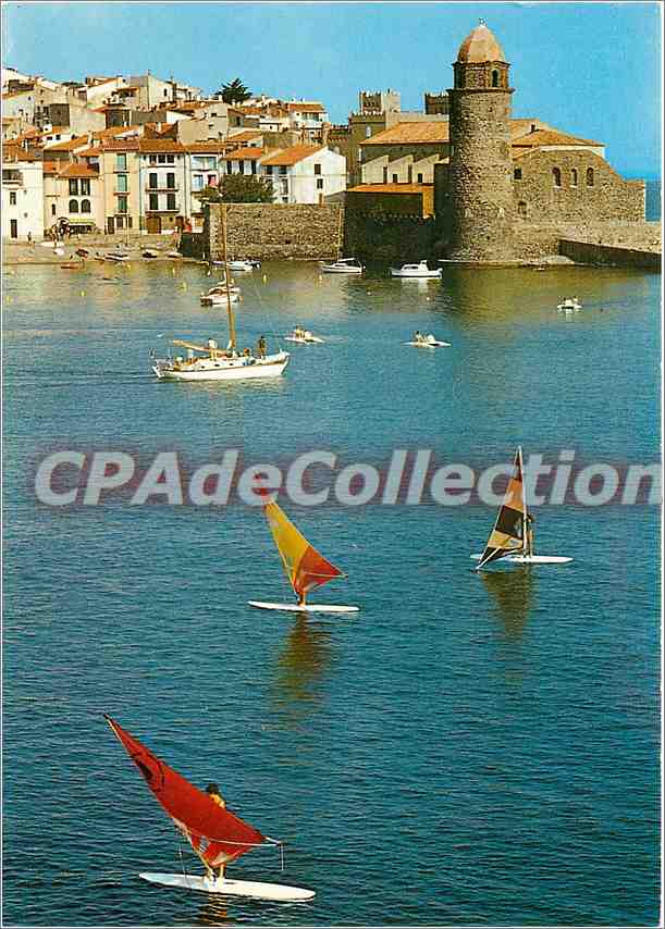 CPSM La Cote Vermeille Collioure Ville Catalane l'eglise N D des Anges Jeux nautiques dans la baie