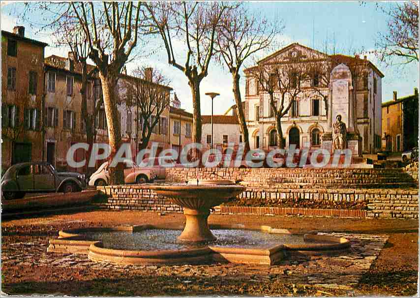 CPSM Provence Pittoresque Lorgues (Var) alt 239 m place d'Entrechaus et le Monument aux Morts