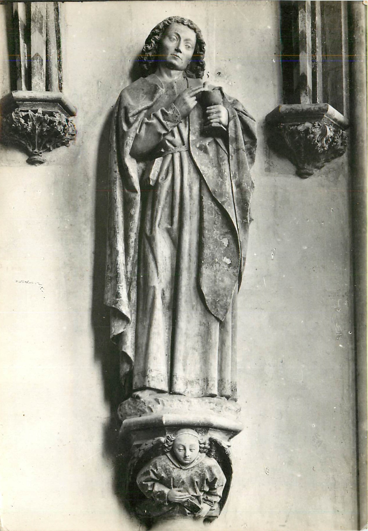 Châteaudun (E-et-L) — Chapelle du Château, Statue de Saint-Jean-l'Évangéliste (2ème moitié du XVᵉ s.) — Service Commercial Palais Alexandre III - Paris