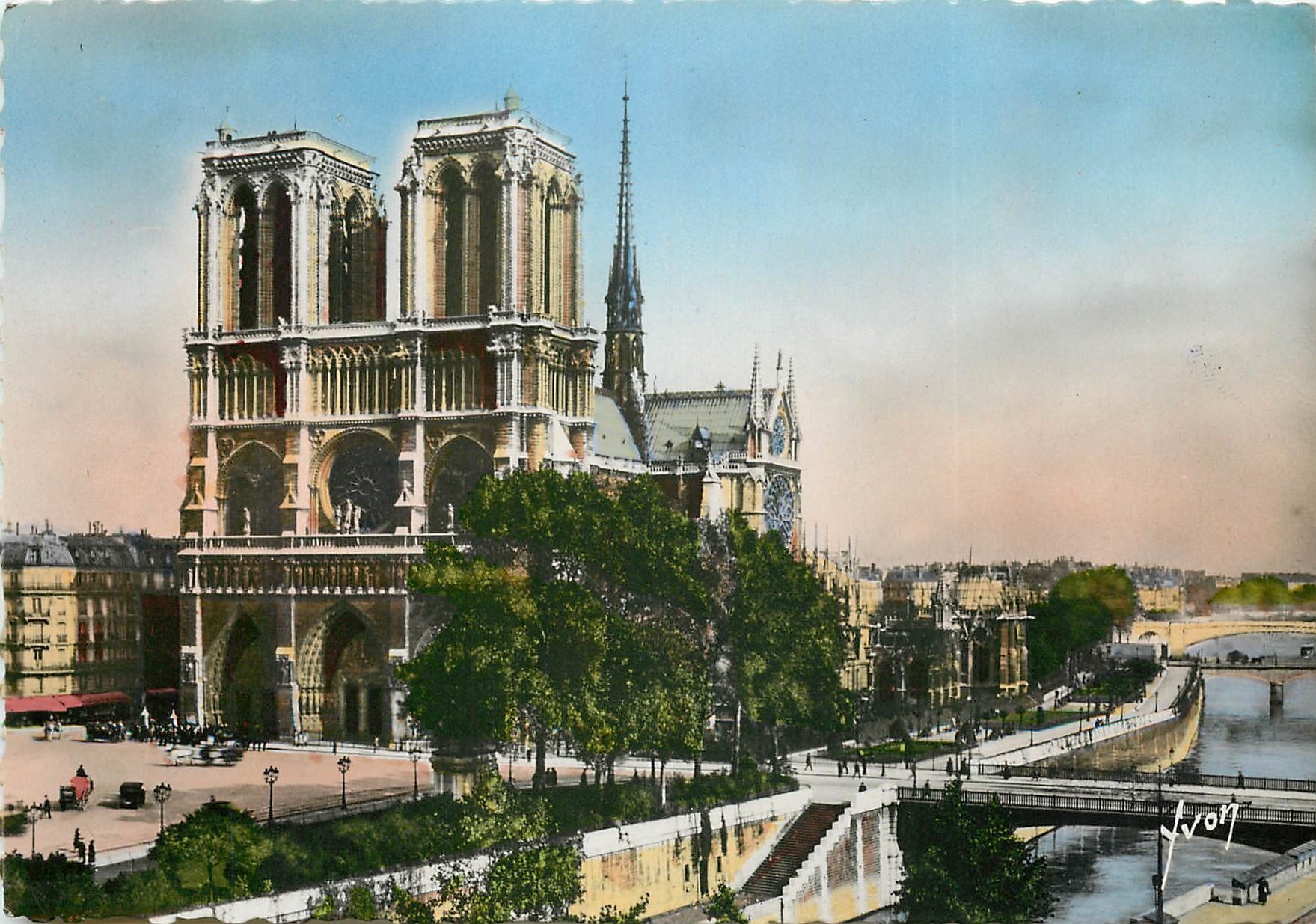 Notre-Dame de Paris — Vue générale — Les Éditions d'Art Marcel