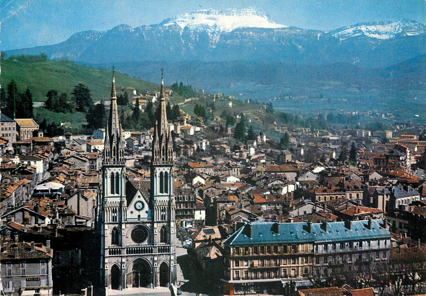 CPSM Voiron Chartreuse (Isere) L'Eglise Bruno la ville et le Massif de la Grande Sure (1929 m)