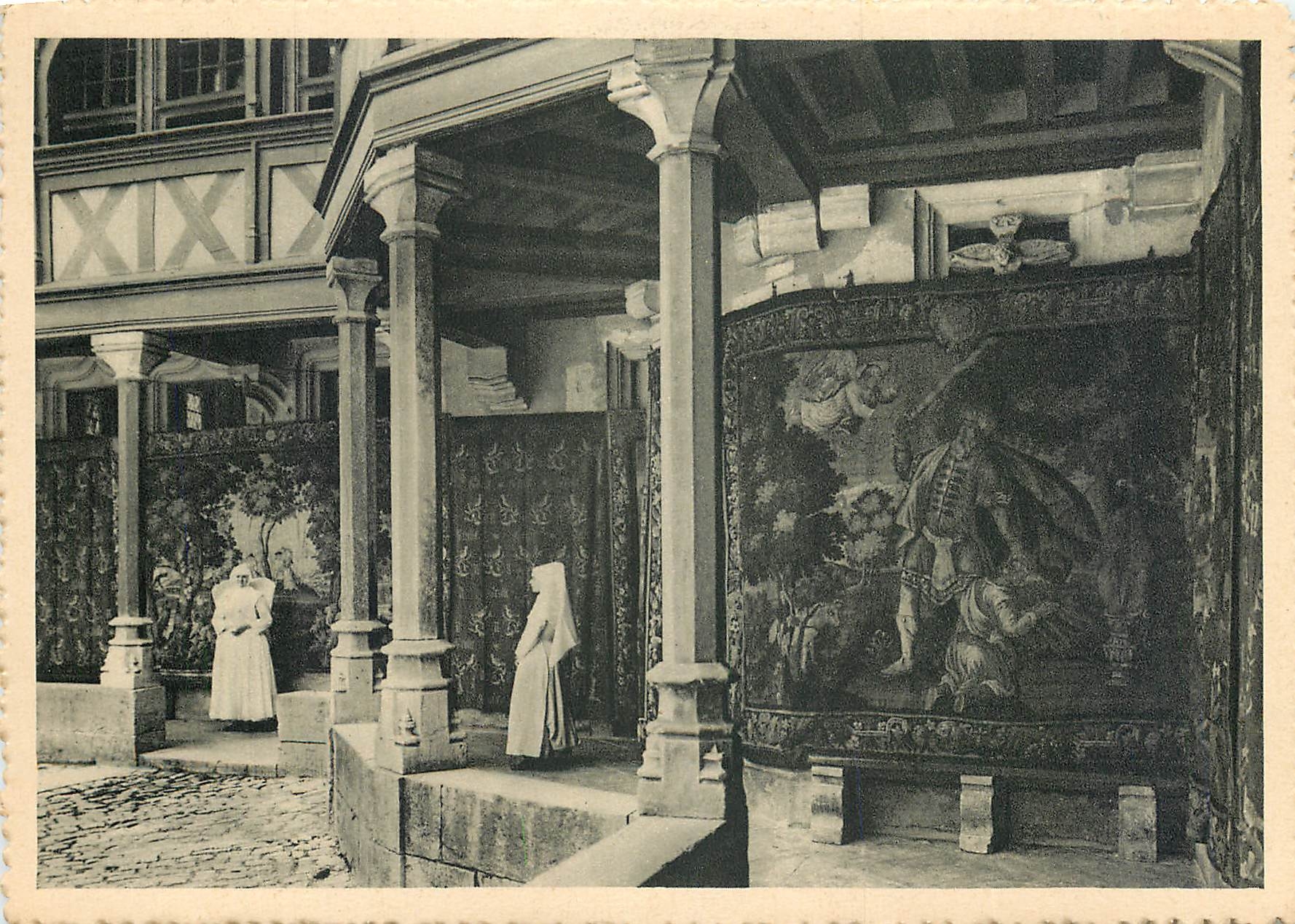Hôtel-Dieu de Beaune — Partie du Cloître — Tapisseries exposées