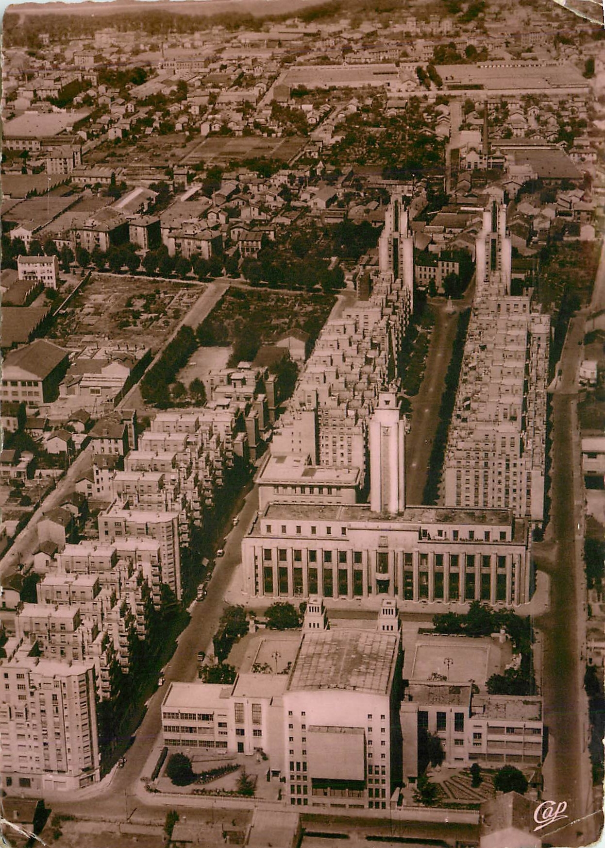 Villeurbanne — Vue aérienne sur les Gratte-Cieux — Réal-Photo (54)