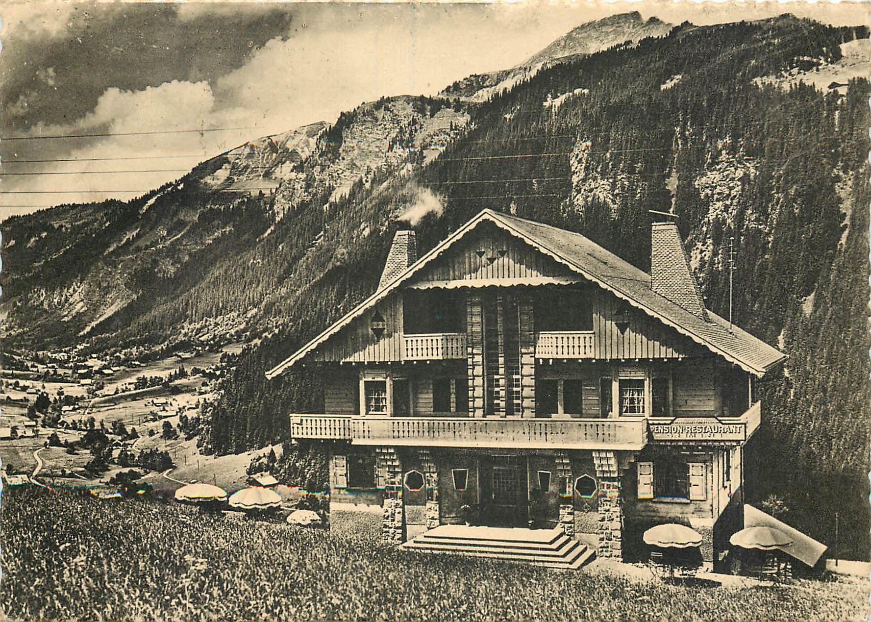 Chalet-Hôtel "Fleurs de Neige" — Tout Confort — Édition Contes, Châtel