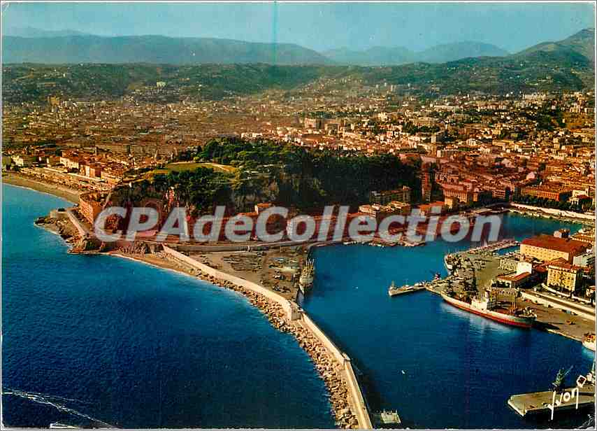 CPSM Nice (Alpes Maritimes) Vue generale sur le Port et la Ville