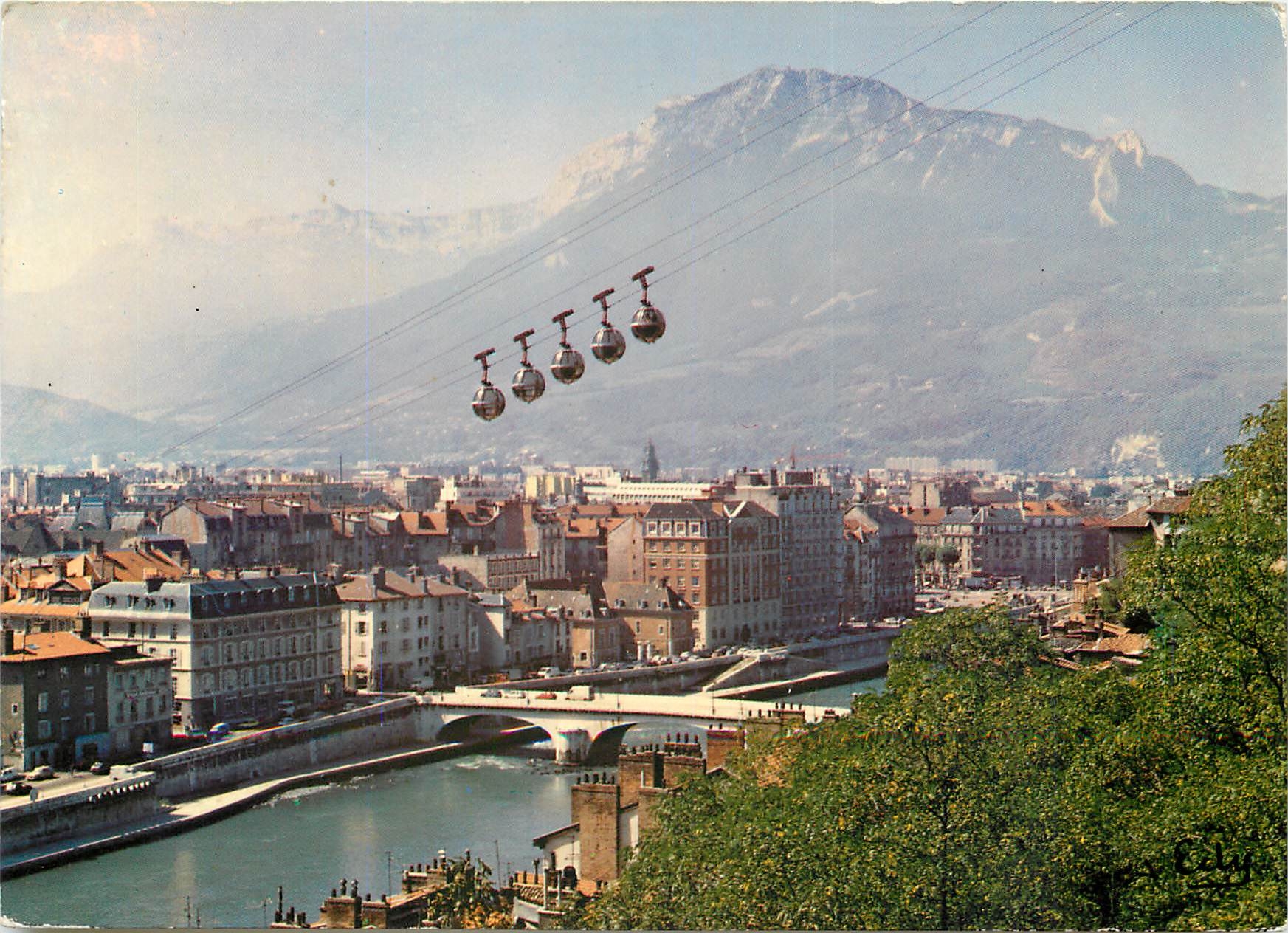 Grenoble — Blick auf die Quais und das Dauphiné — Verlag EDY, Seriennummer nicht sichtbar