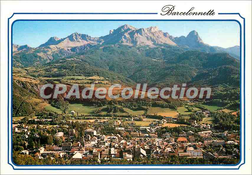 CPSM Alpes de Haute Provence Barcelonnette (alt 1133 m) Vue generale au fond le chapeau de Gendarme