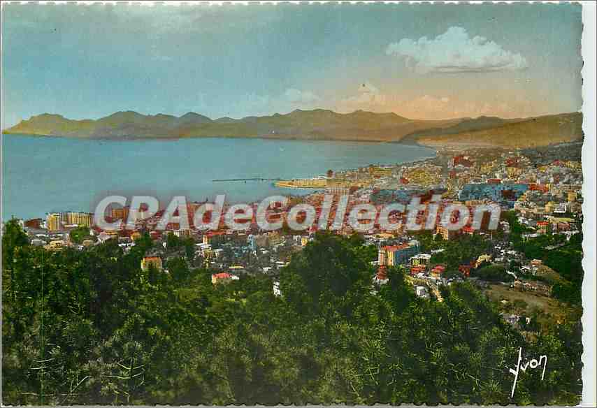 Cannes (Alpes-Maritimes) — Vue générale sur la ville, le golfe de la Napoule et l'Estérel — Les Éditions d'Art Martel, Paris