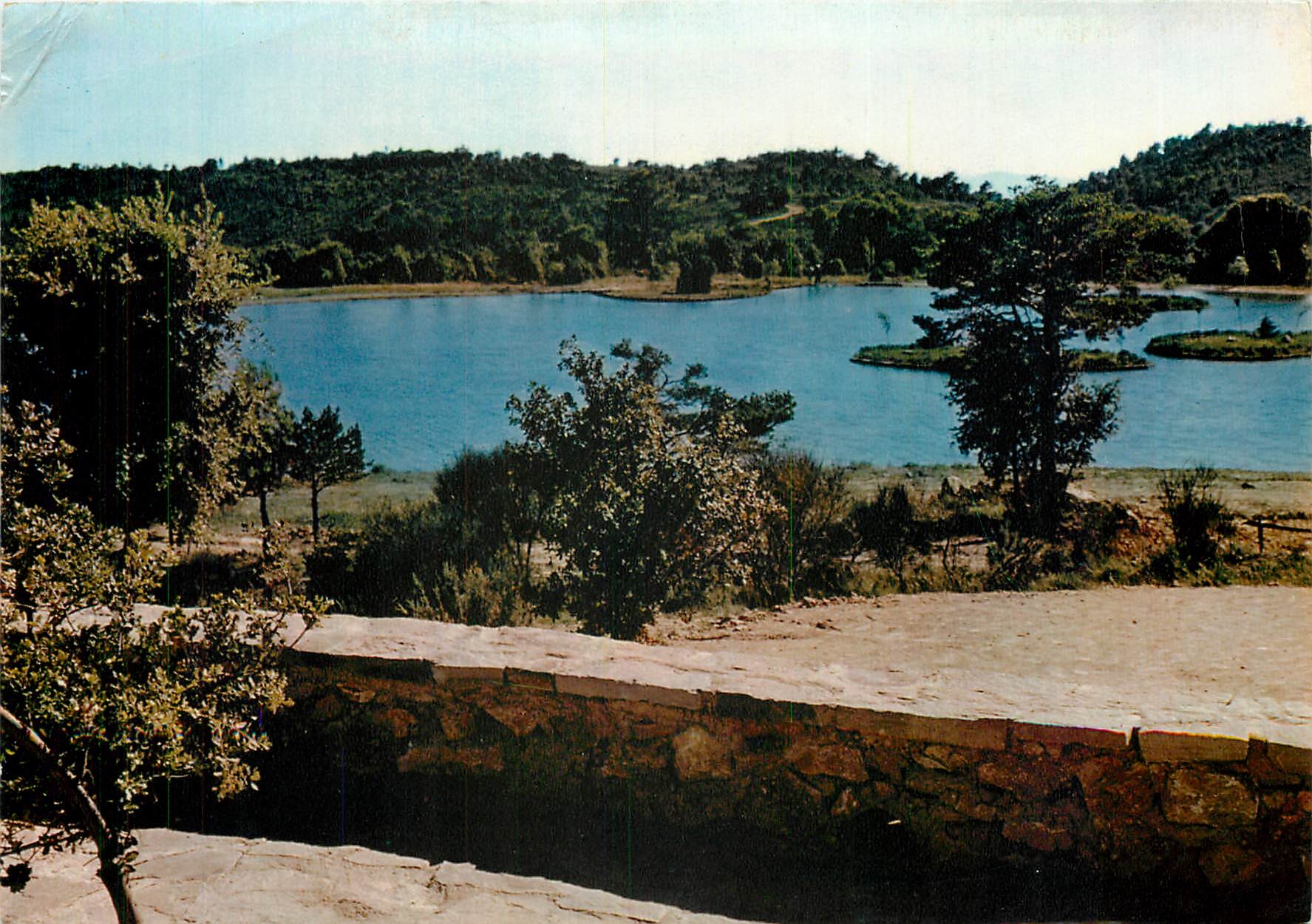 CPSM Saint Pierre de TourTour (Var) La Suisse Provencale le lac