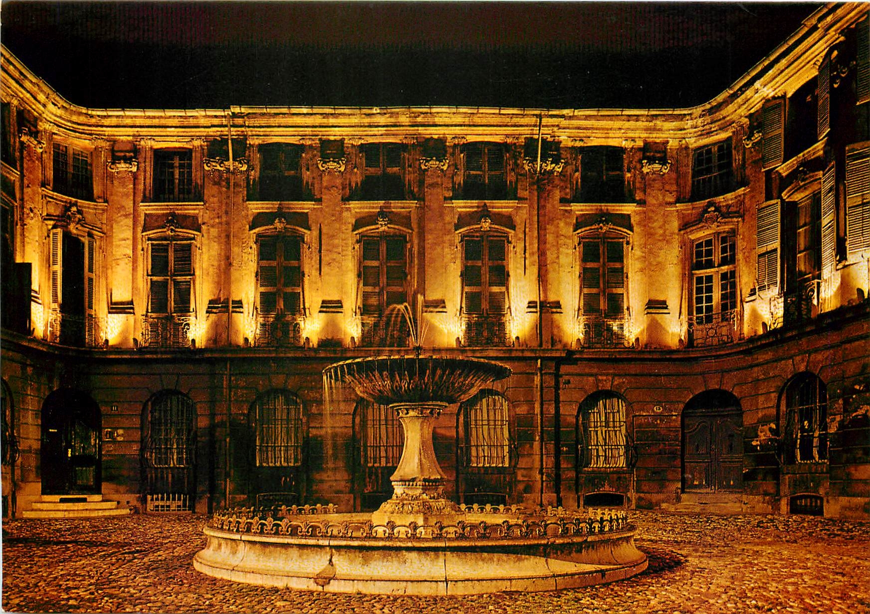 Aix-en-Provence — La Fontaine et la place d'Albertas (XVIIIe siècle) — CPAdeCollection