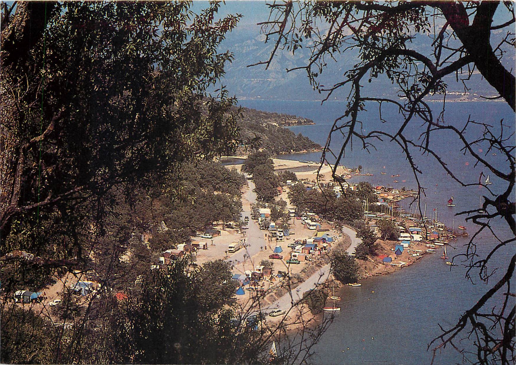 CPSM Lac de Ste Croix (Alpes de Haute Provence Var) Les rives du lac a procimite du village de Ste C
