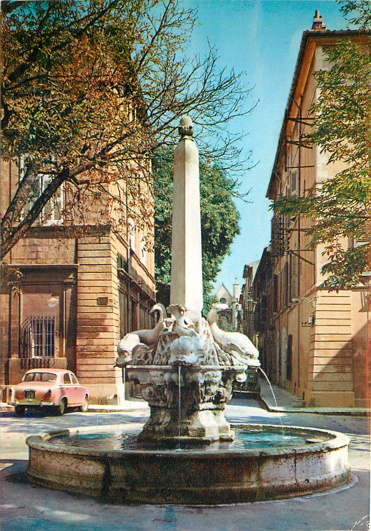 Aix-en-Provence — Fontaine des Quatre Dauphins — Reprod. Interdite