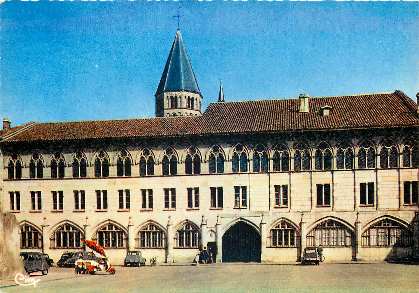 Cluny — Abbaye (actuellement École Nationale des Arts et Métiers) — façade dite du Pape Gelasie — éditeur Combier