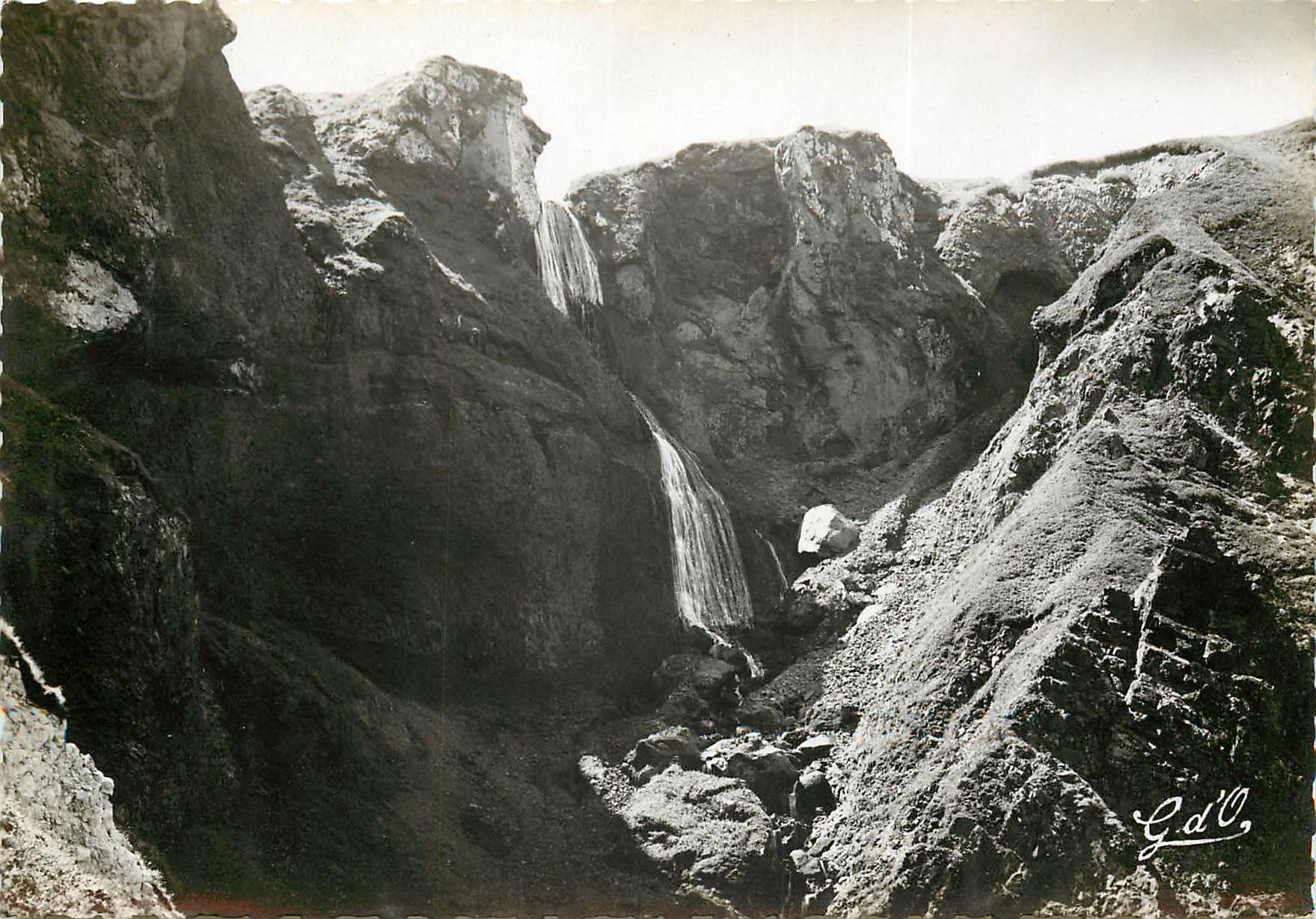 Le Mont Dore — Ravin du Sancy - Cascade de la Dore — G.d'O.