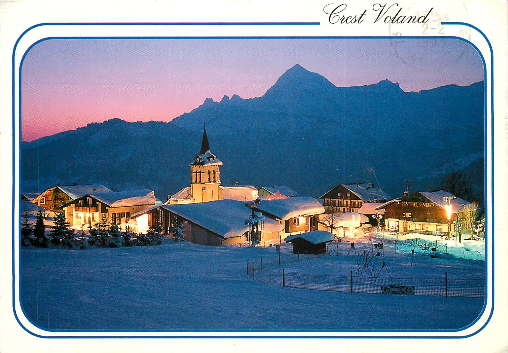 Crest Voland — Crêpuscule sur le village, au fond le Mont-Charvin — Editions REVALP - Albertville