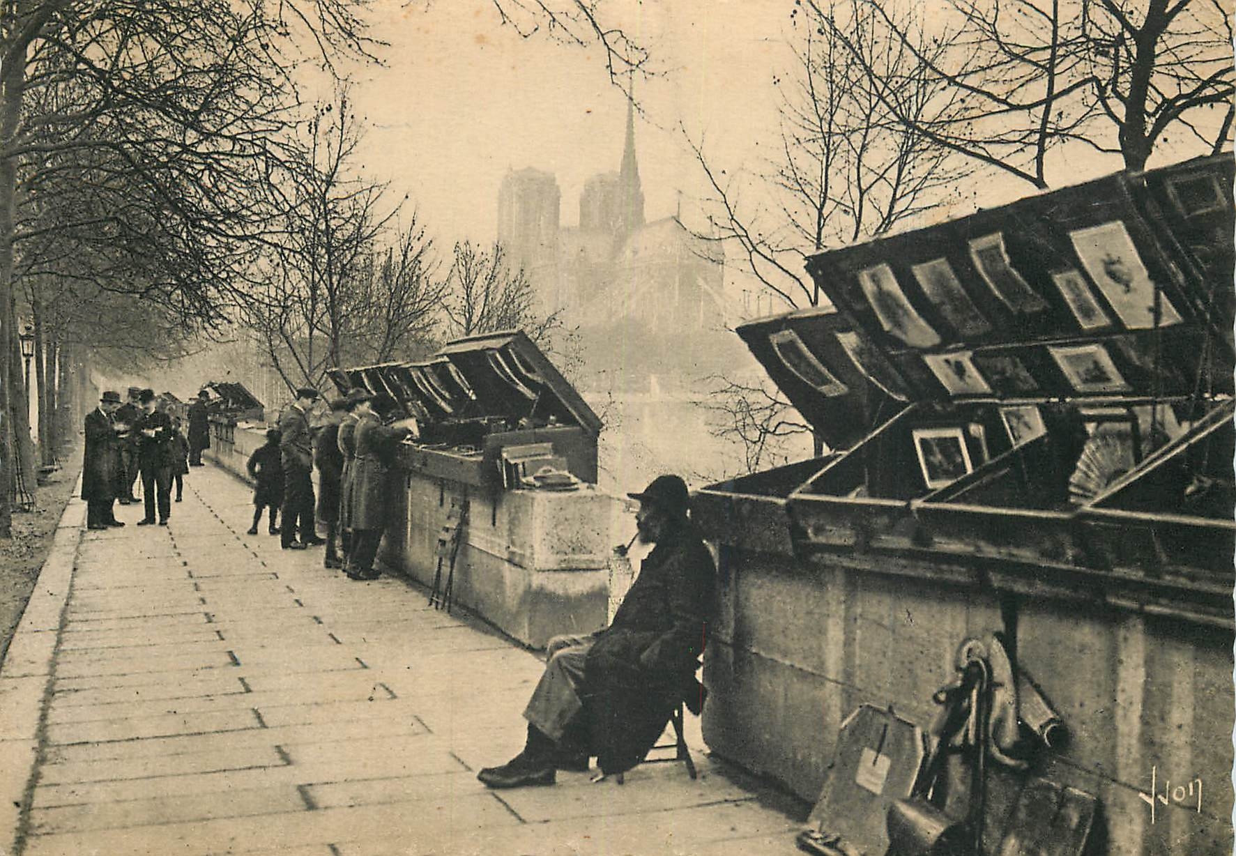 Paris — Les bouquinistes du Quai de la Tournelle — Yvon