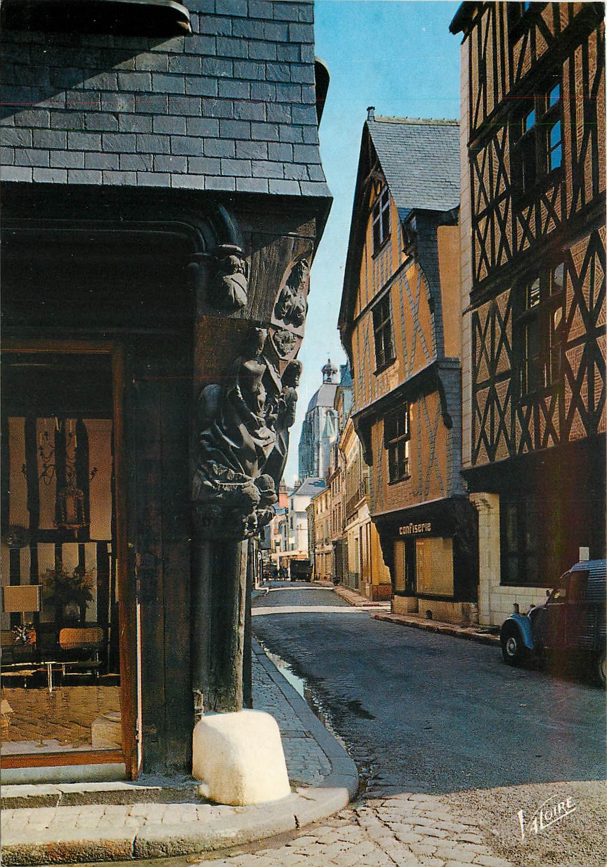 CPSM Les merveilles du Val de Loire Tours (Indre et Loire) Le vieux Tours Maisons du XVe s rue du Ch