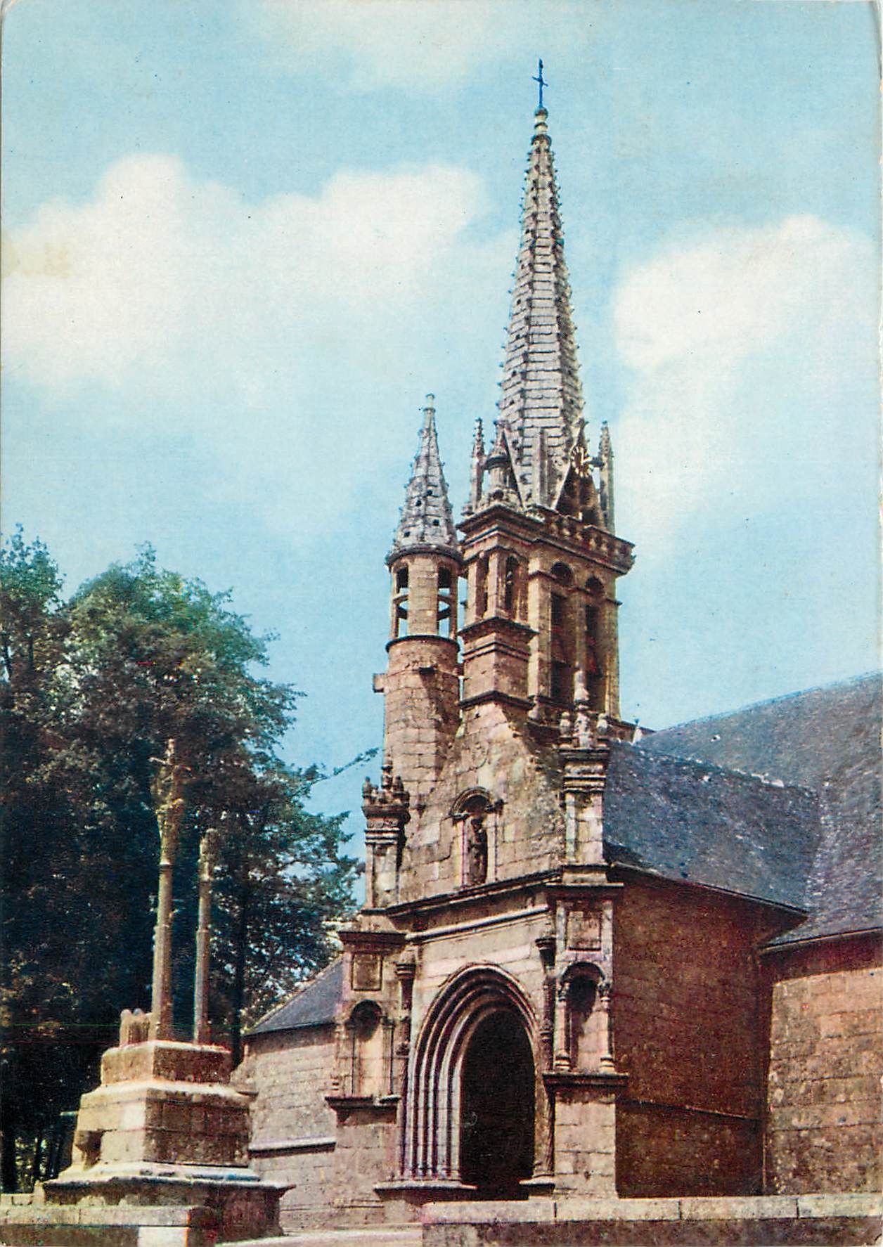 CPSM Le Tresors Bretons Brasparts (Finistere) L'Eglise le calvaire le Grand Porche de la Renaissance