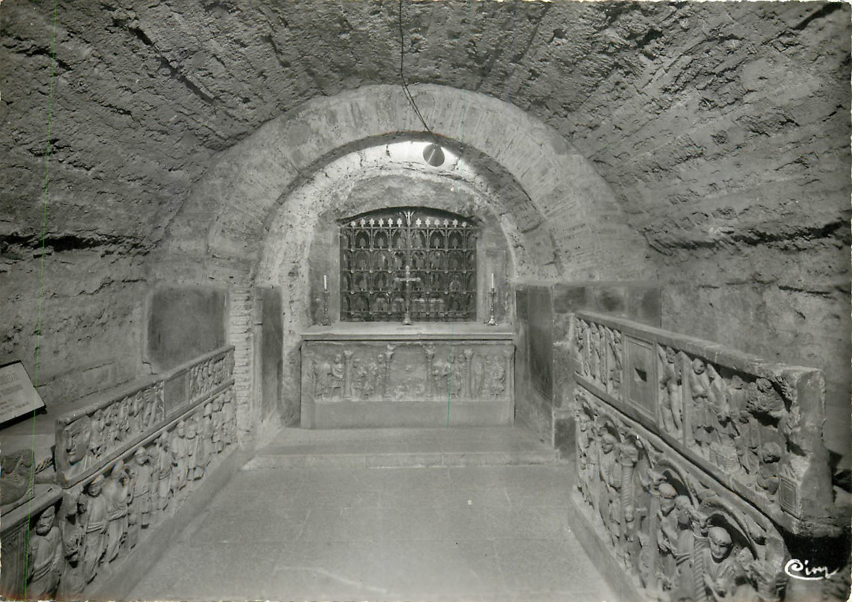 St-Maximin-la-Ste-Baume — Basilique Dominicaine - La Crypte (IVe s.) — Combiér Imp. CLM