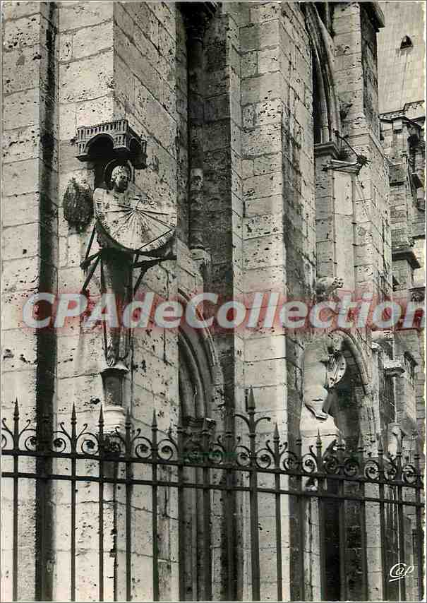 CPSM Chartres la Cathedrale l'Ange du Meridien