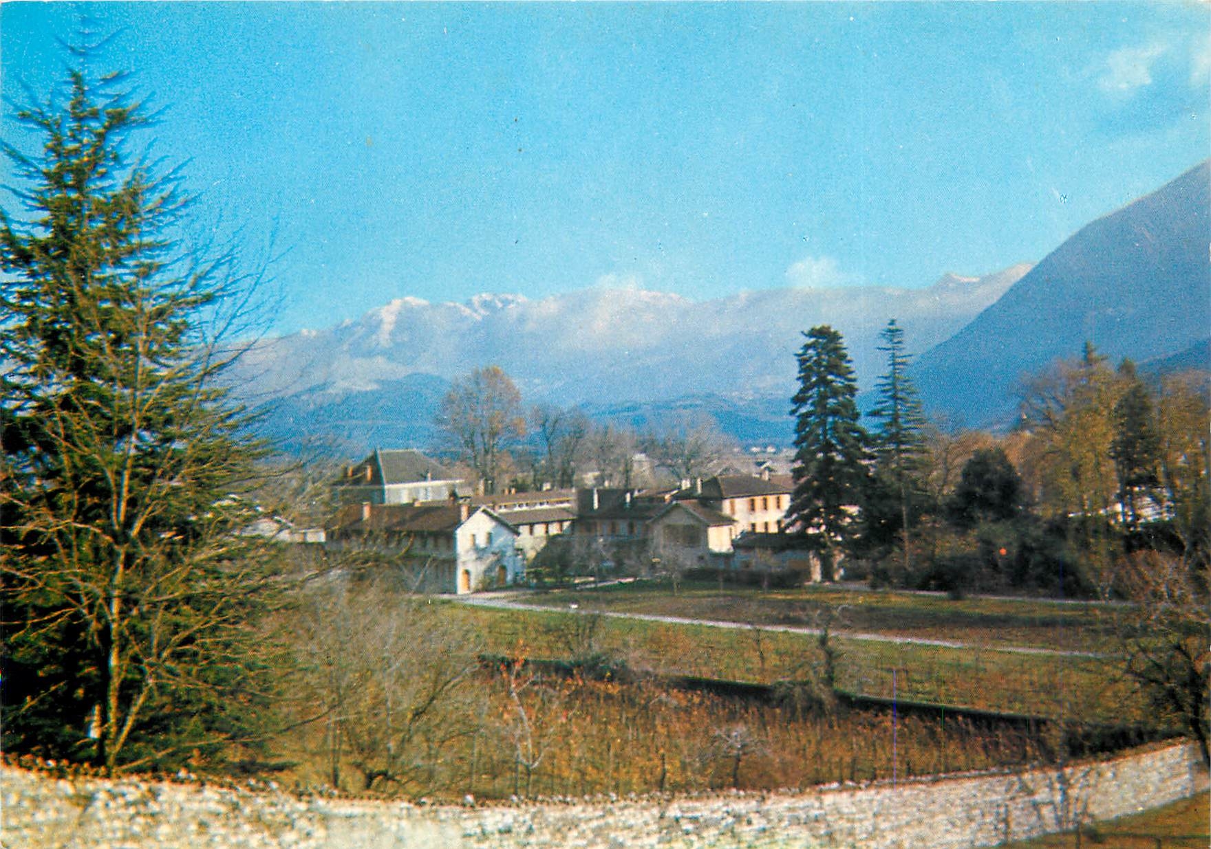 Monastère de la Visitation et le Massif de Belledonne — Édition Publicité - 83, La Seyne