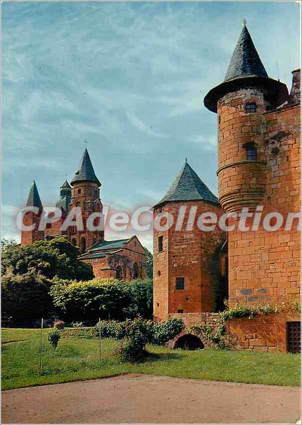 Collonges-la-Rouge — L'église prise du château de Vassinhac (XVe et XVIe siècles) — Les Éditions du Gabier, Nantes