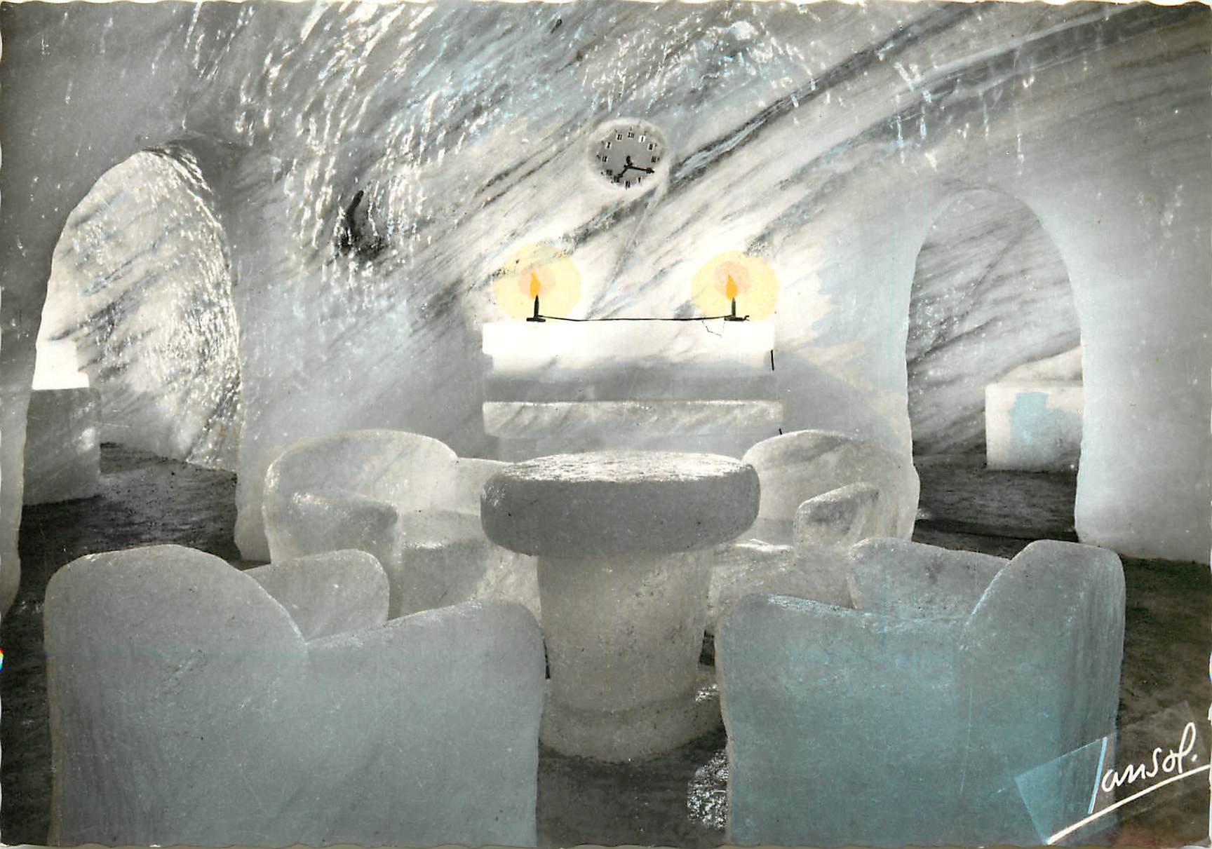 Chamonix-Le Montenvers — La Grotte de la Mer de Glace — La Salle à Manger — Éditions Photographiques Jansol