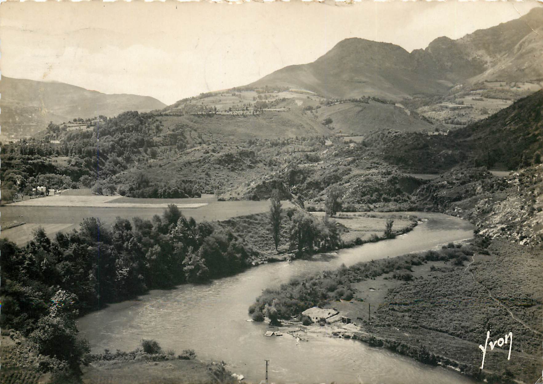 Le Gave de Pau vu du télégraphe — Loures (Hautes-Pyrénées) — Yvon