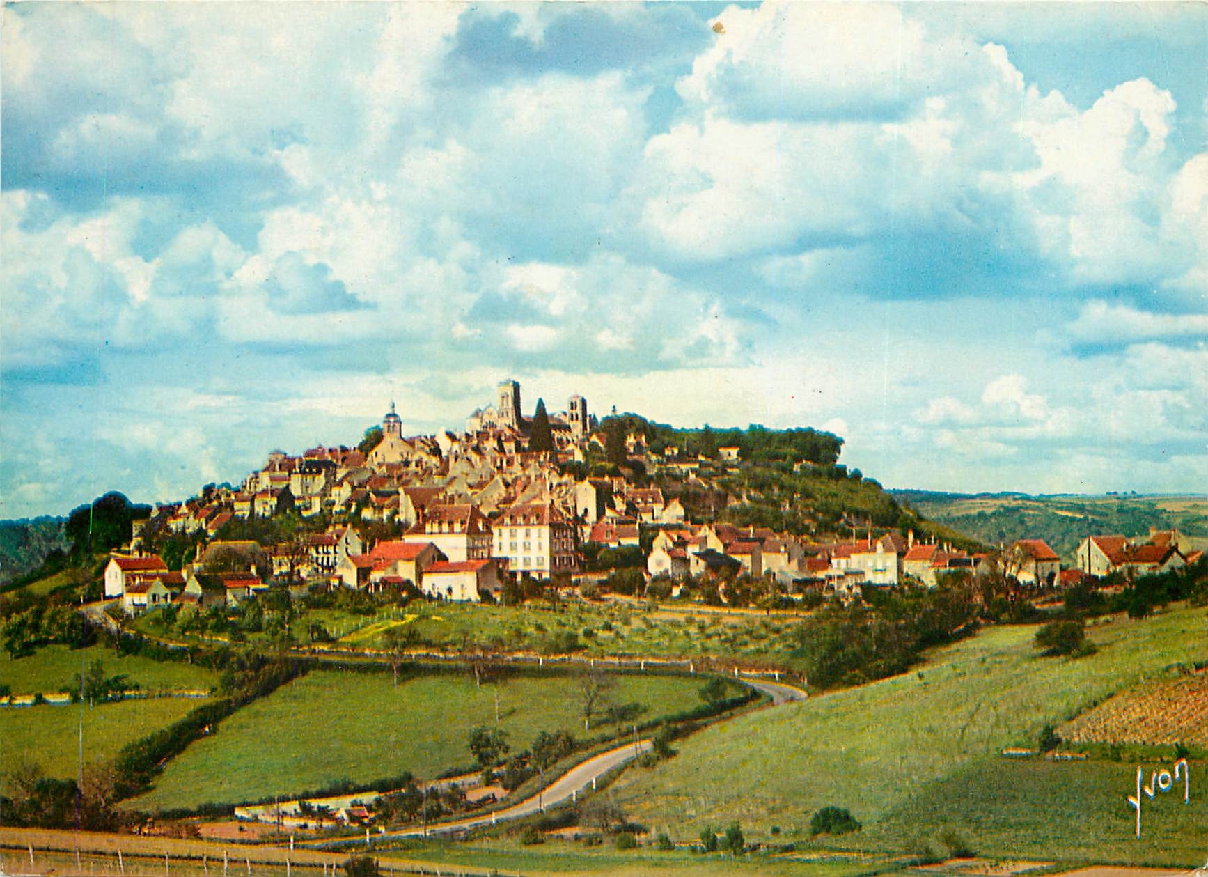 Vézelay (Yonne) — Vue générale — Éditions Jean-Jaurès