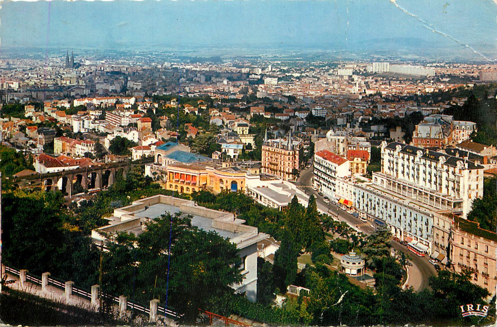 CPSM L'Auvergne Royat Dans le fond Clermont Ferrand