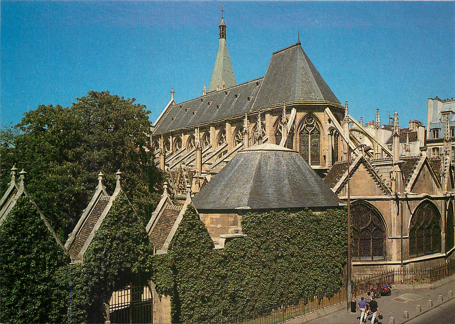CPSM Paris Eglise Saint Severin Chevet et ancien cimetiere XVe s