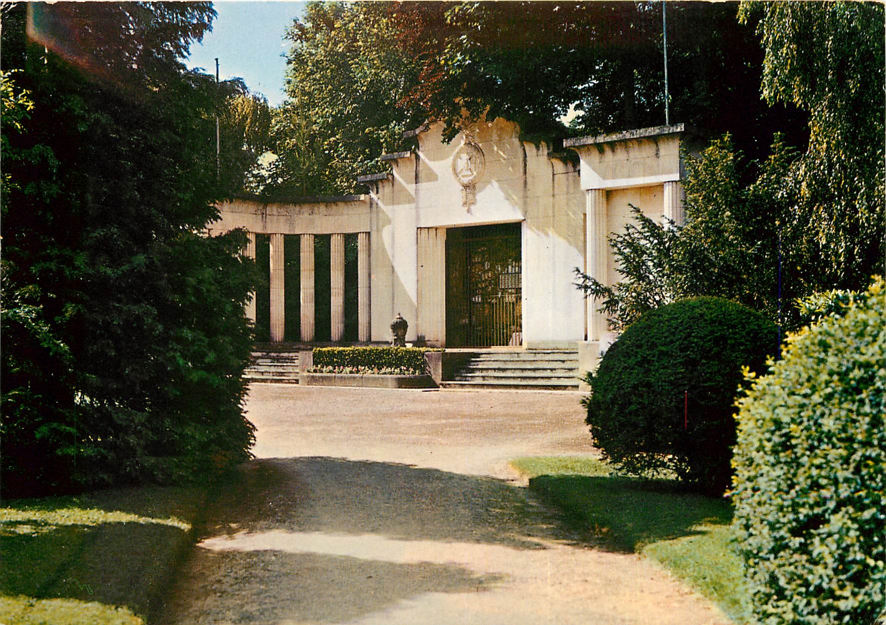 Monument Ruibet Gatineau — Jonzac — éditeur Combiérier