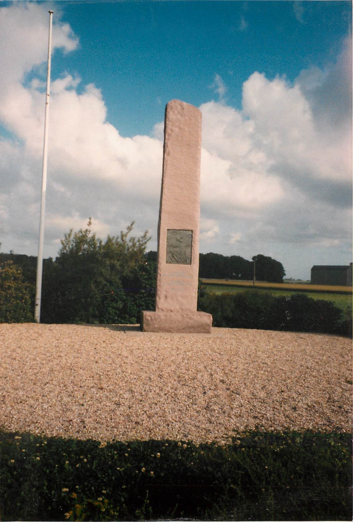 CPSM VILLONS les BUISSONS à la memoire des combatants Norvegiens 1940 1945