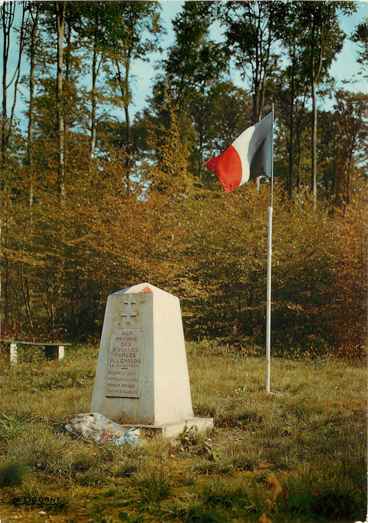 Stèle des Fusillés Allemands — Courpays-les-Charles — Éditeur W. Ticoigne