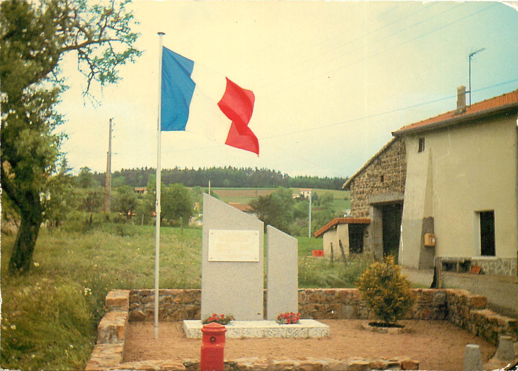 Montchal - Loire — Monument dédié à la mémoire des 9 combattants du maquis de l'Azergues — Édition Cellaard