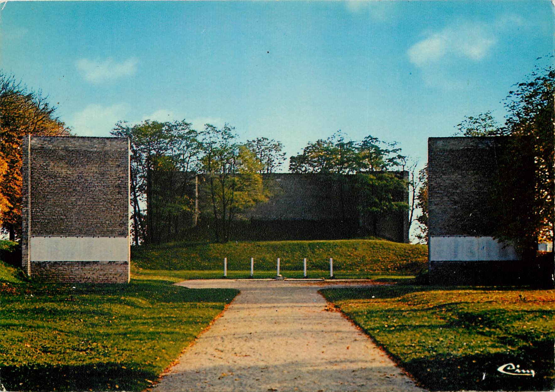 Mémorial des Fusillés 1940-1944 — Dijon (C.-d'Or) — éditeur Cimcrome