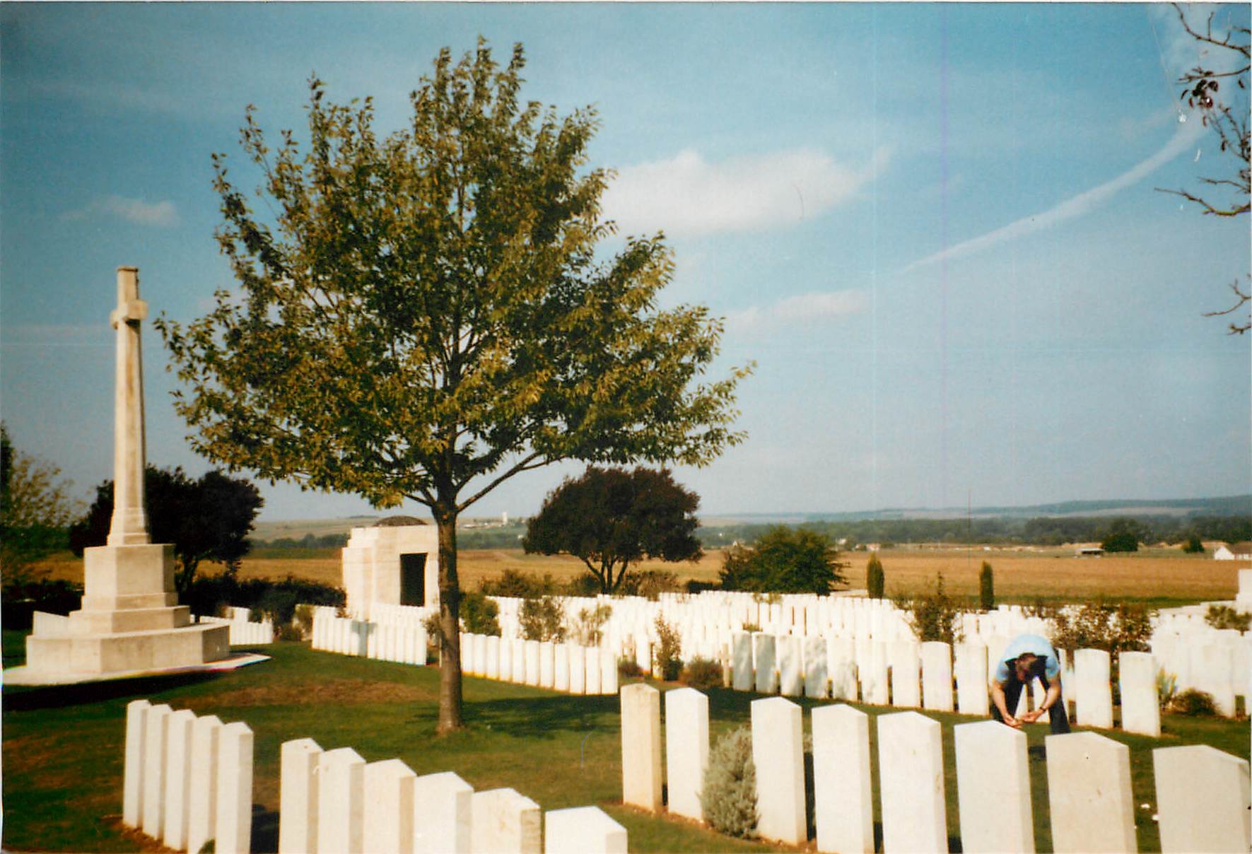Cavillon — cimetière militaire — CPAdéCollection - Recto