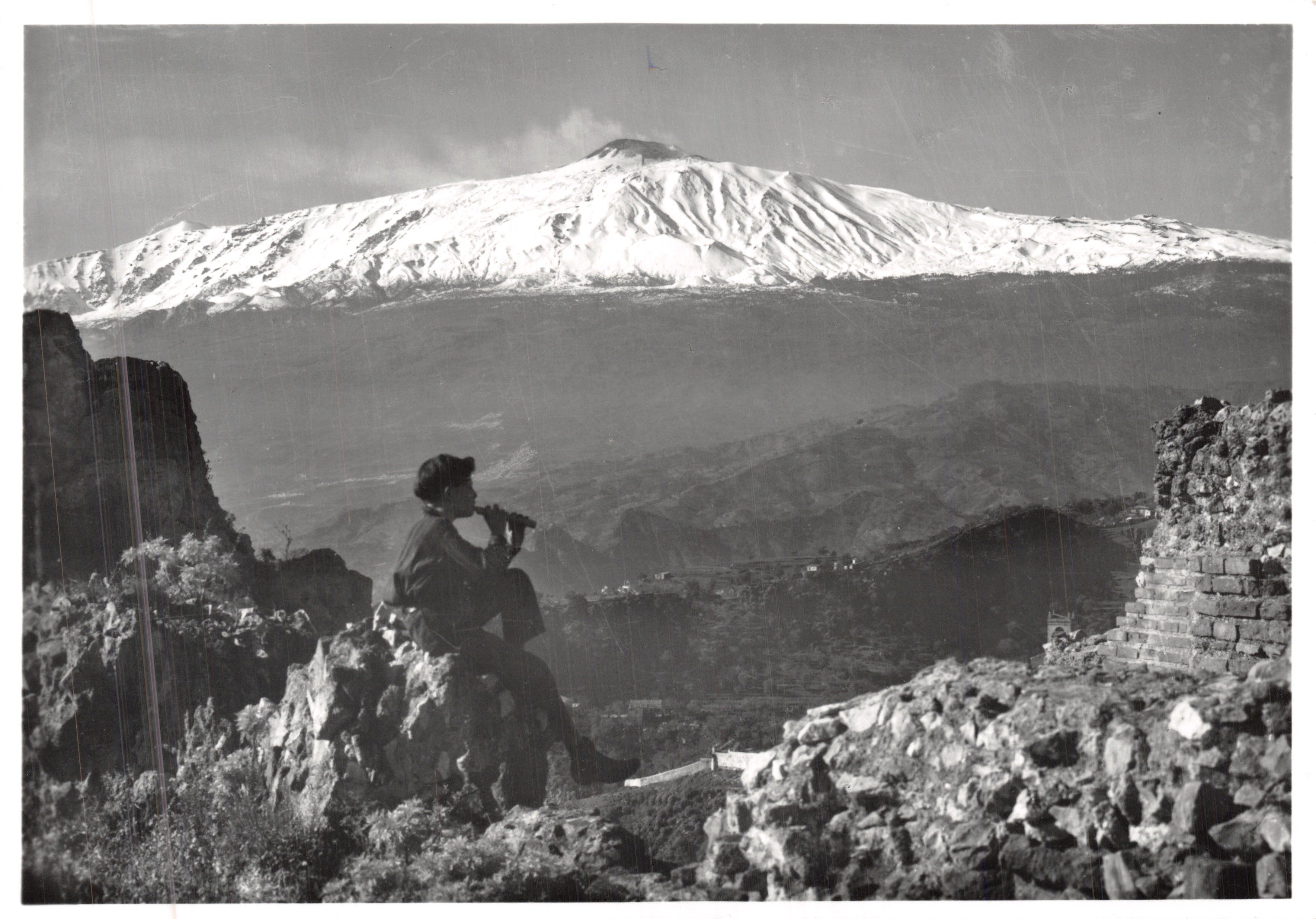 Vue de l'Etna — montagne enneigée vue du château de Mola — éditeur Fot. Licari, n° 0116