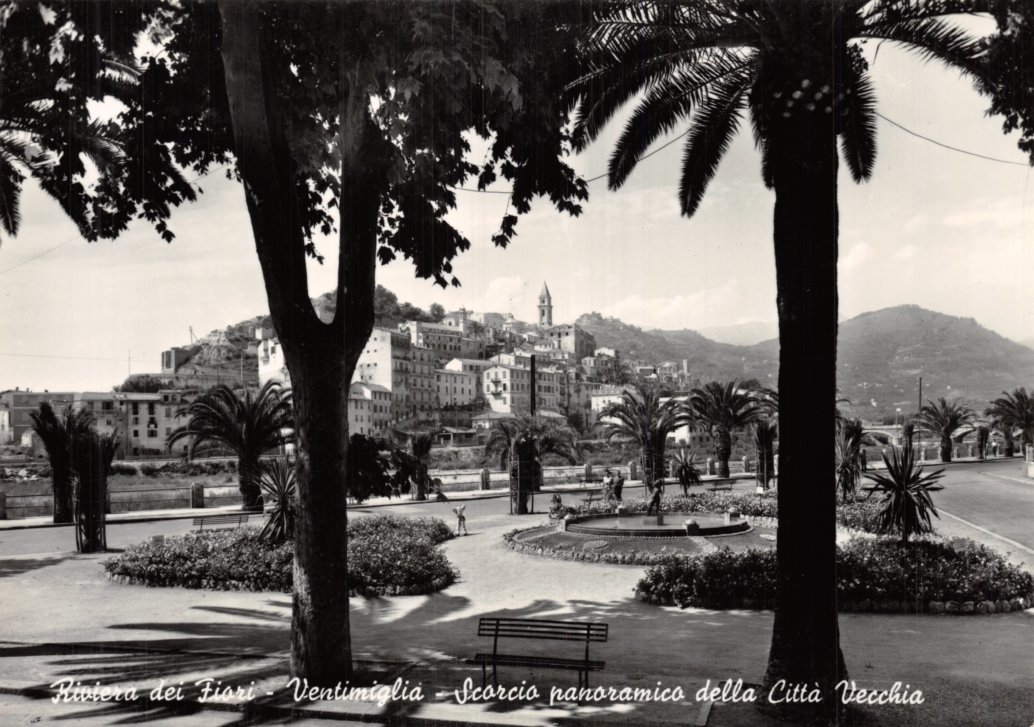 Ventimiglia - Scorcio panoramico della Città Vecchia — Riviera dei Fiori, éditeur Ditta Casella, n° 18081