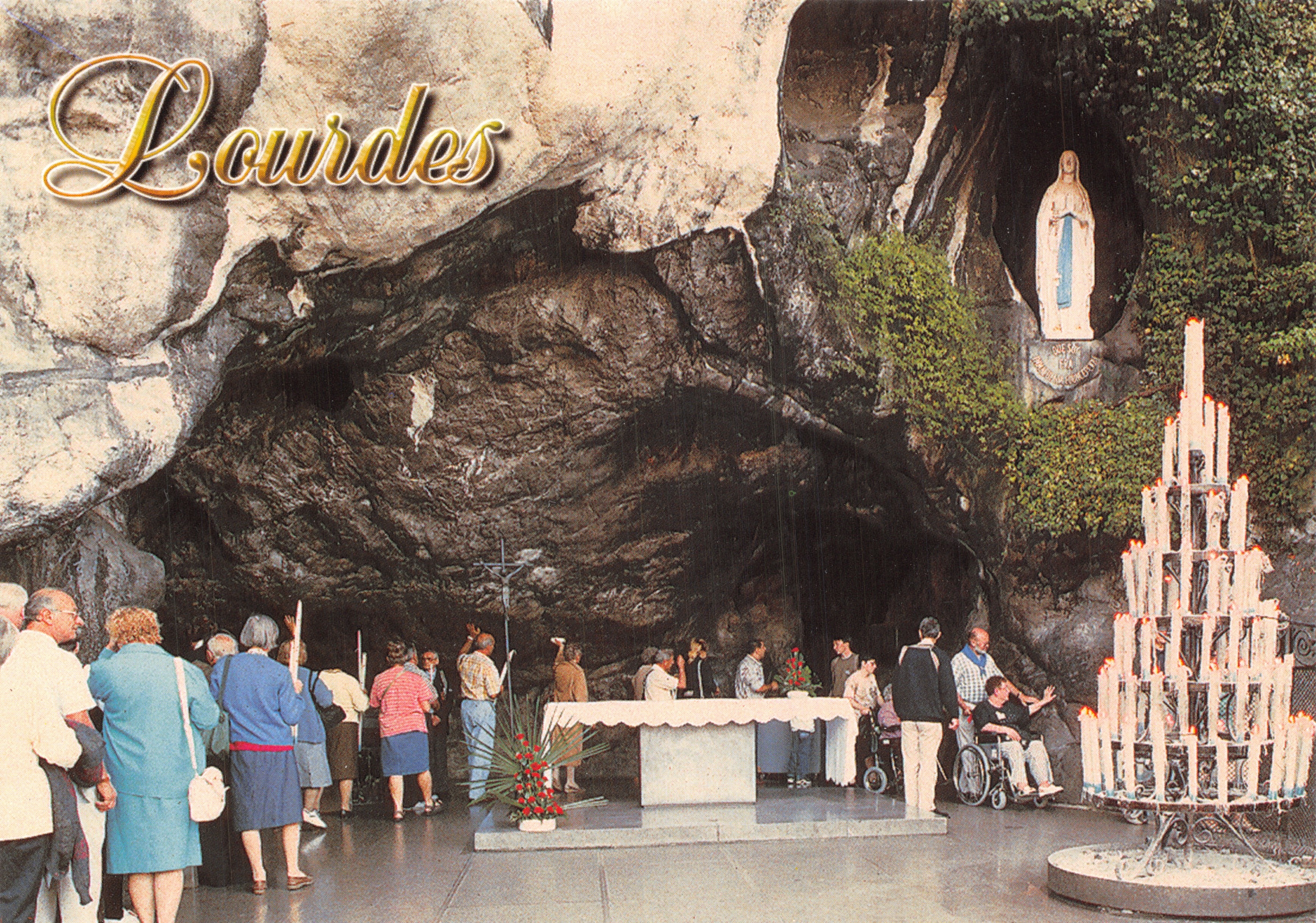 Lourdes — Grotte Miraculeuse avec statue de la Vierge et cierge en pyramide — Édition A. DOUCET