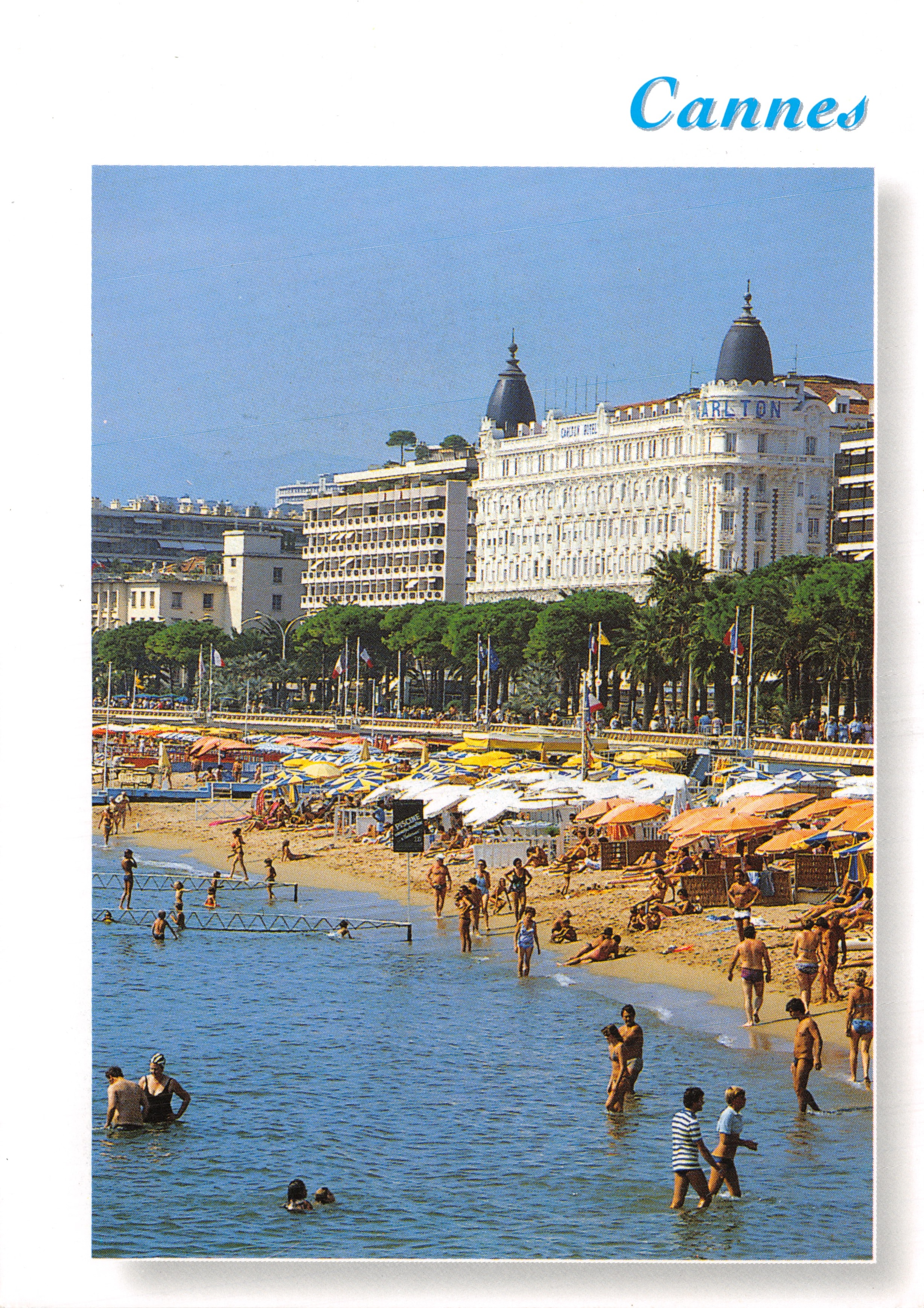 Cannes — plage de La Croisette avec l'Hôtel Carlton — éditeur Editions S.M.D.CIM